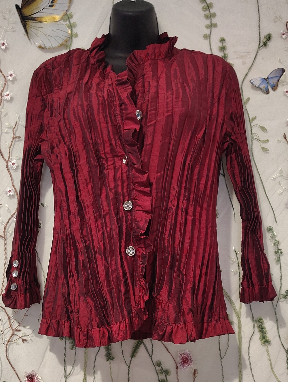 Similar vintage or Y2K-style blouses with these exact pleating, ruffle pattern